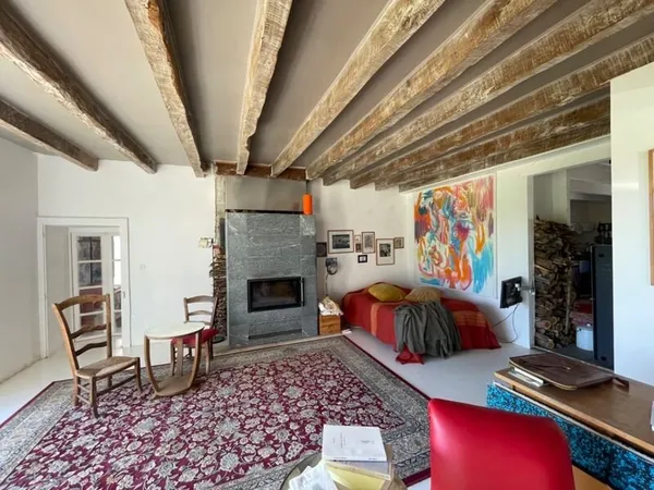 Propriete rénovée 242m2 avec 14 hectares 435000€ SAINT JUNIEN (87)