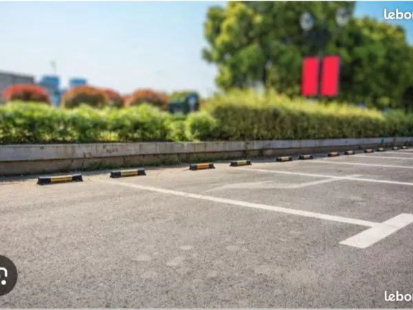 Place de parking sécurisée CHU