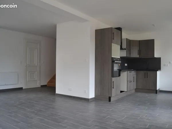 Pavillon récent de 2023 avec Jardin, Garage et Place de Parking - 100m2-Proche de Compiègne