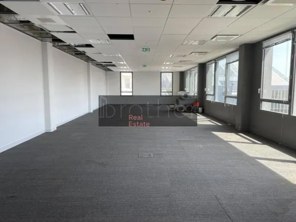 Bureaux 849 m²