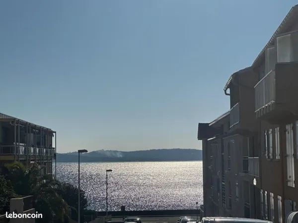 Appartement + Terrasse, situé en centre-ville, à 100 m de la plage - Opportunité rare