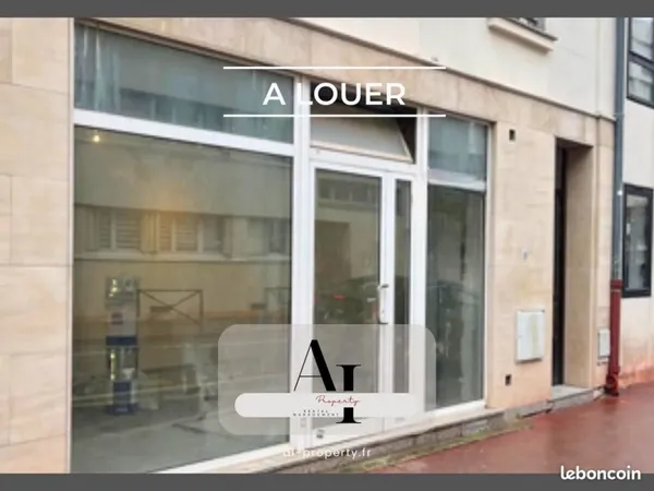 Local 104 m² Levallois-Perret