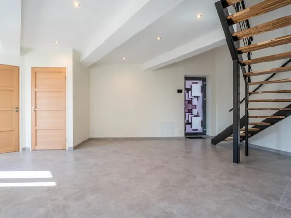Maison de village 89 m2 au sol avec extérieur