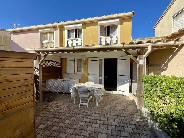 Charmant pavillon T3 avec terrasse dans résidence arborée à