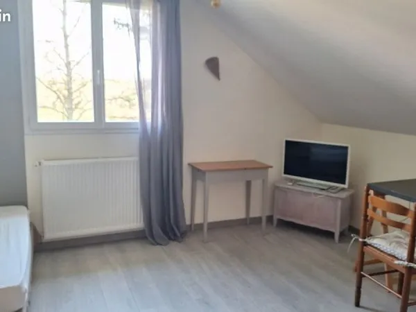 Chambre meublée, en COLOCATION, courte ou moyenne durée