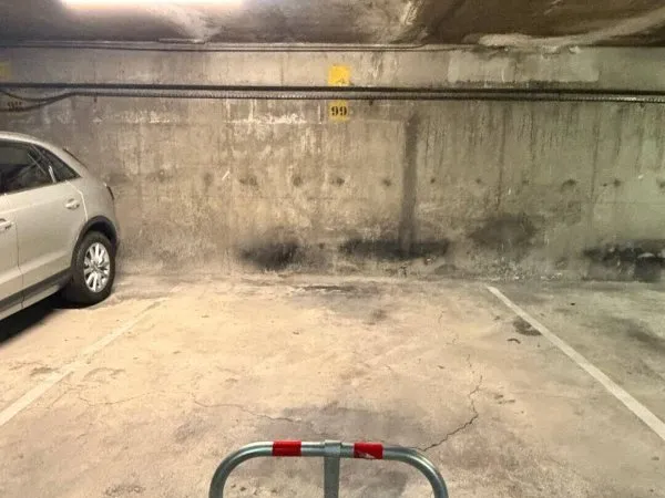 Parking 12 m²