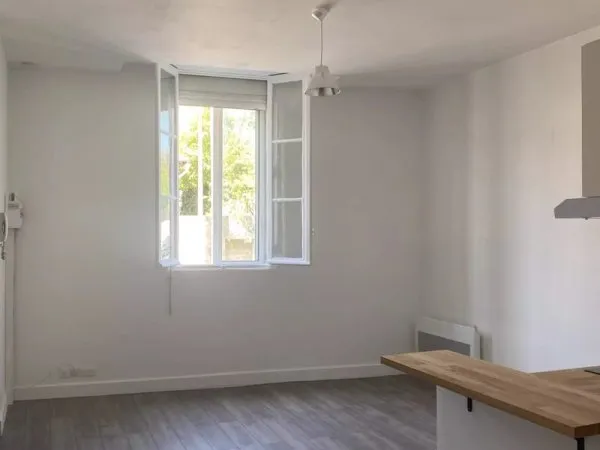 Bordeaux Barrière de Toulouse - T1 libre 27 m2
