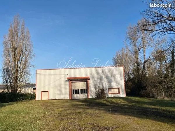 Bureaux 1 200 m²
