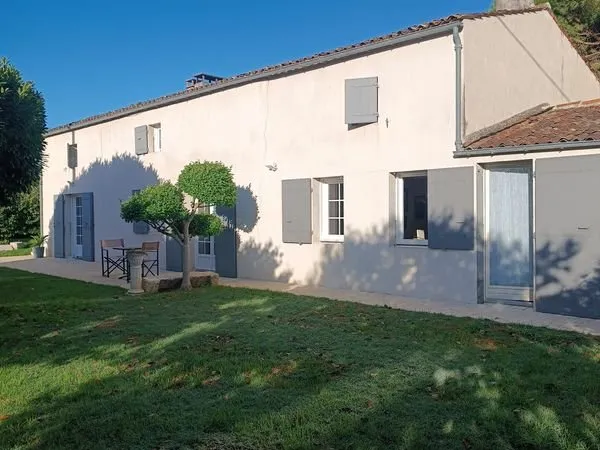Maison de village 10 pièces 252 m²