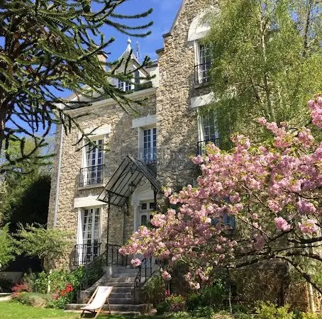 Maison 10 pièces 278 m²