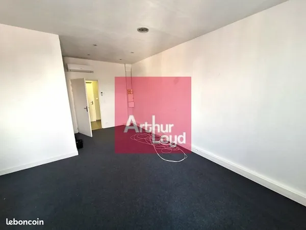 BUREAUX 20 m² CLERMONT FERRAND
