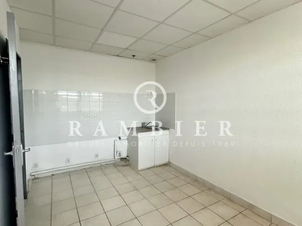 BUREAU 34,6m2 - SAINT GELY DU FESC - ZAC DES VAUTES