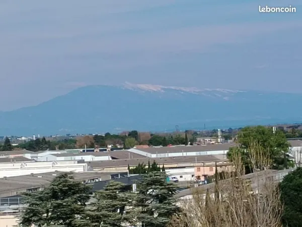 T3 69m² VUE PANORAMIQUE - Devenez propriétaire d'un grand T3 de 69 m² situé au 6ème et dernier étage