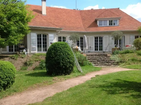 Maison 10 pièces 245 m²