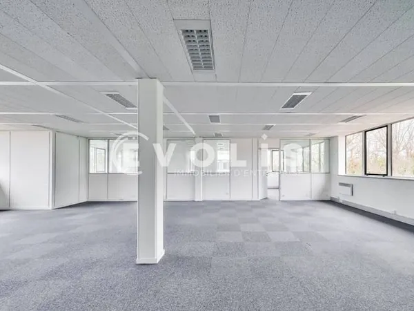 Bureaux 920 m²