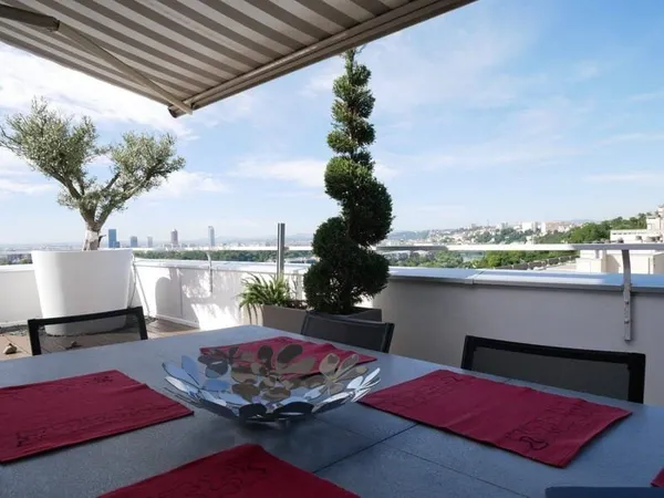 Appartement 6 pièces 173 m²