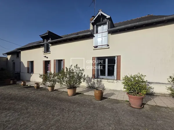 A VENDRE - Groupe GIBOIRE - superbe Longère d'environ 148m2 habitable - Pacé