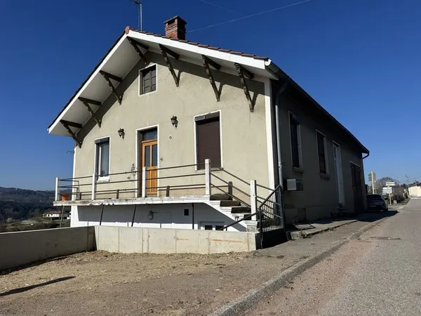Grande maison de 280 m2 avec fort potentiel, rénovée et à personnaliser selon vos envies !