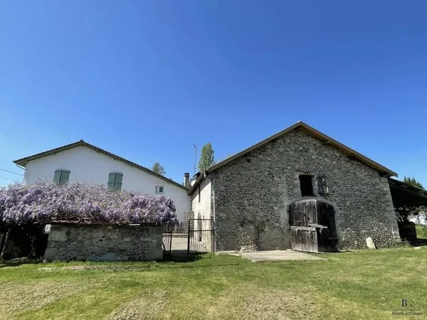Maison 9 pièces 227 m²