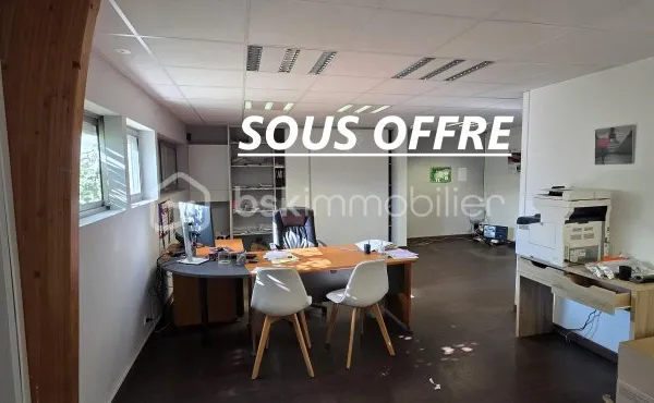 Local 4 pièces 390 m²
