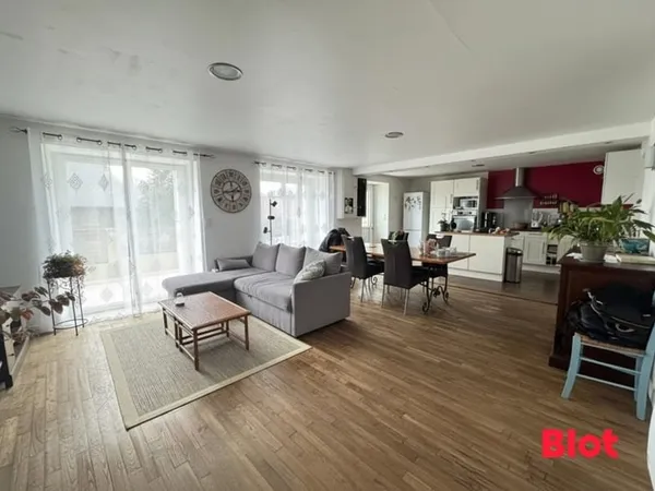 A VENDRE PAR BLOT IMMOBILIER BRUZ - MAISON EN PIERRE 4 CHAMBRES A GUICHEN