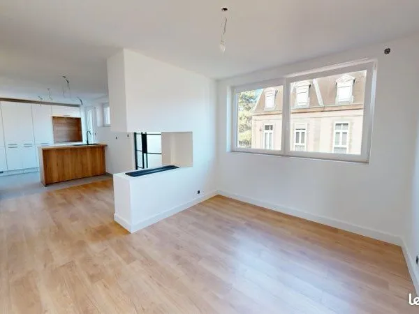 Mulhouse - Quartier Salengro - Dernier étage 102 m² rénové + parking