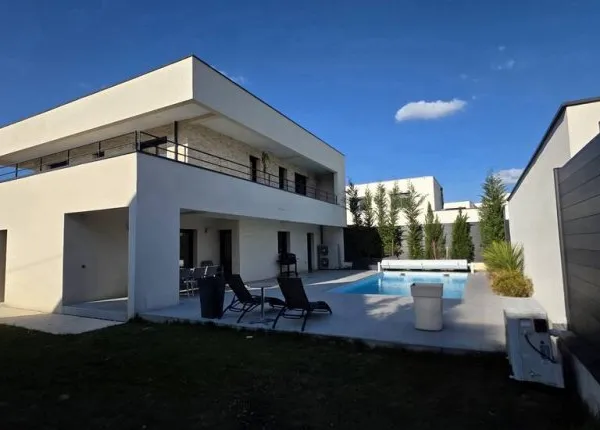 Maison 6 pièces 178 m²