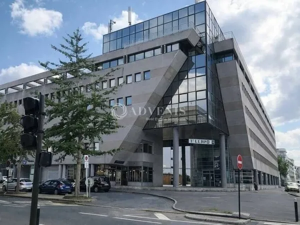 Bureaux 1355 m²