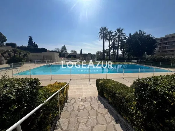 LOCATION SAISONNIÈRE JUAN LES PINS - APPARTEMENT 4 COUCHAGES - P