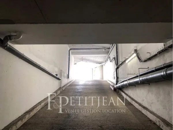 PARKING -MAIRIE D'AUBERVILLIERS