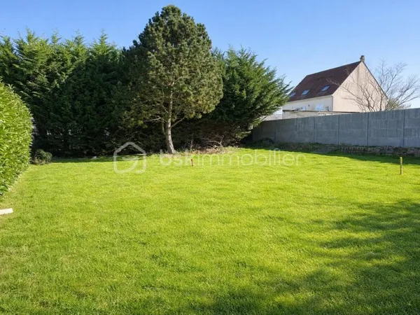 Terrain 483 m²