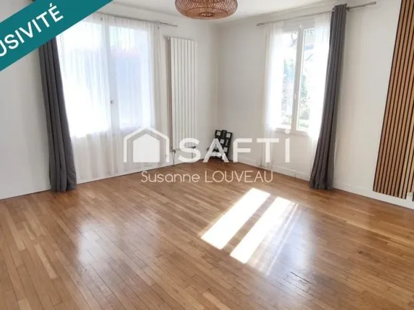 Triplex comme une petite maison avec un grand air