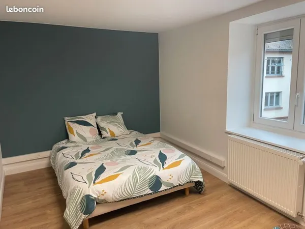 Chambre meublée