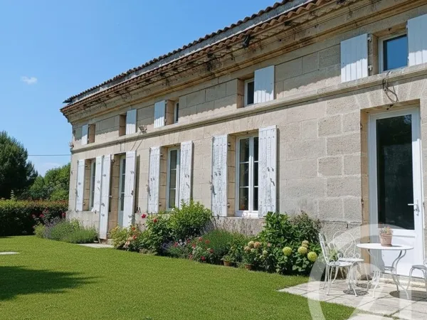 Maison 8 pièces 285 m²