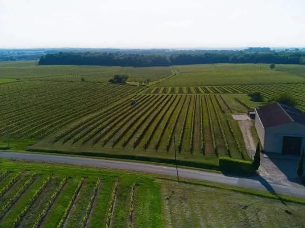 Propriété viticole bio de 22 hectares en AOC