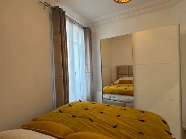 Location 2 pièces meublé, lumineux de 35 m² a Puteaux