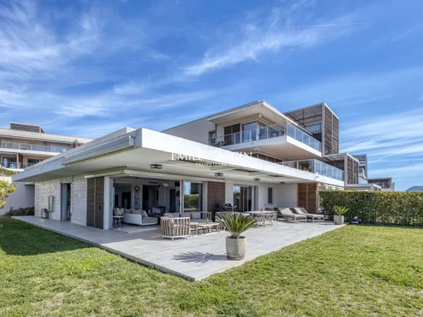 A vendre - Côte d'Azur - NICE Gairaut - Belle villa contemporaine vue mer
