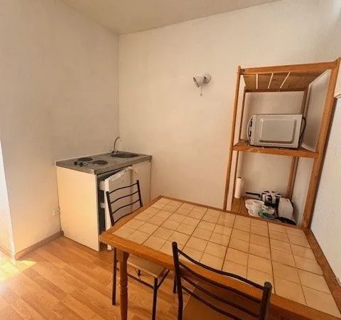 Studio 1 pièce 14 m²