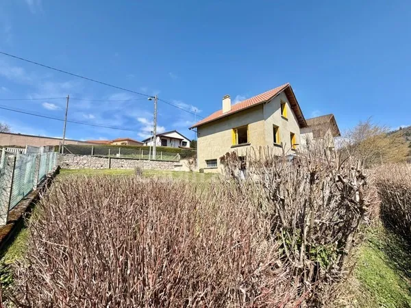 MAISON DE 75 M2 À RÉNOVER, TERRAIN CLOS DE 422 M2, 2 CHAMBRES, TOITURE DE 2024, GARAGE, TOUT-À-L'ÉGO