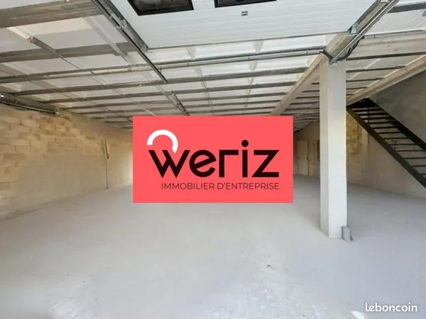 Local industriel 247 m²