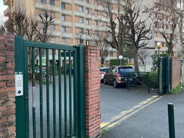 Parking 12 m²