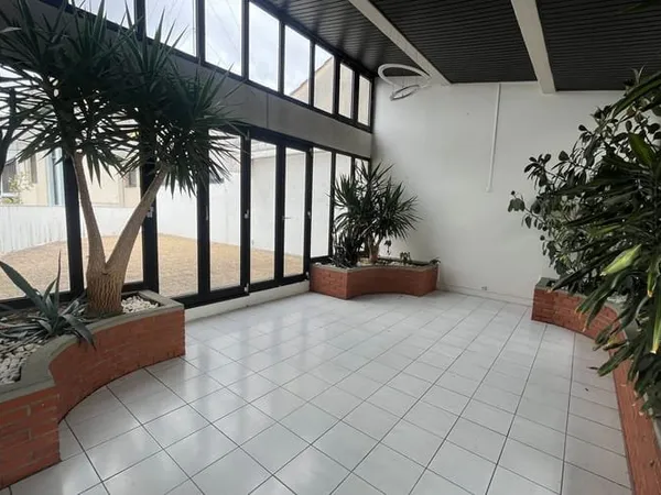 Appartement 3 pièces 164 m²