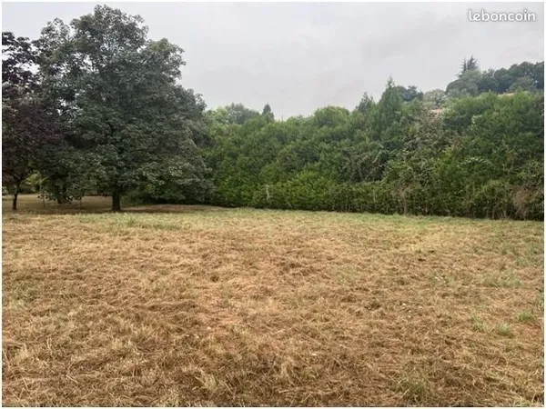 Terrain 769 m² Ruelle Sur Touvre