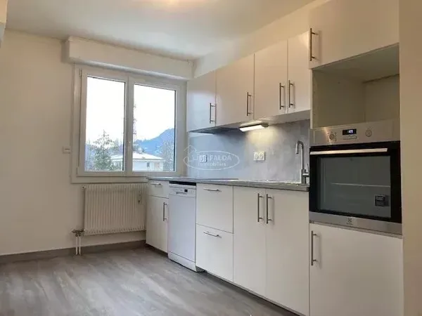 Appartement moderne à Cluses avec vue imprenable