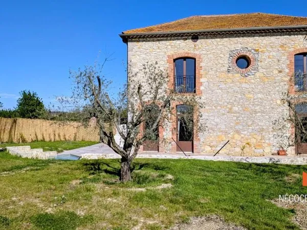 MAISON DE CAHARME ENTIEREMENT RENOVEE