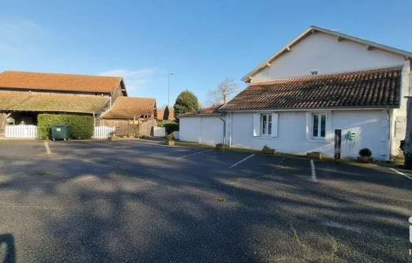 Local commercial 3 pièces 280 m²