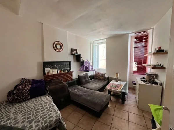 Au coeur du centre historique appartement avec locataire en place depuis 2018