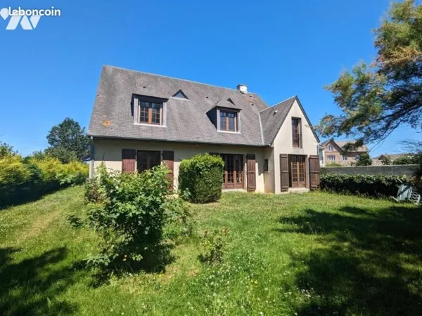 Pavillon 6 pièces 248 m²
