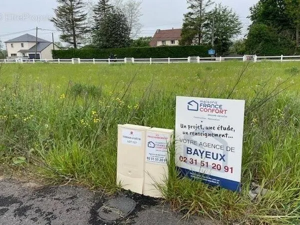 Terrain 301 m² à Sully