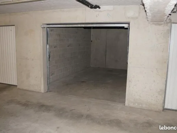 Garage/box 15 m² Saint Aubin Les Elbeuf